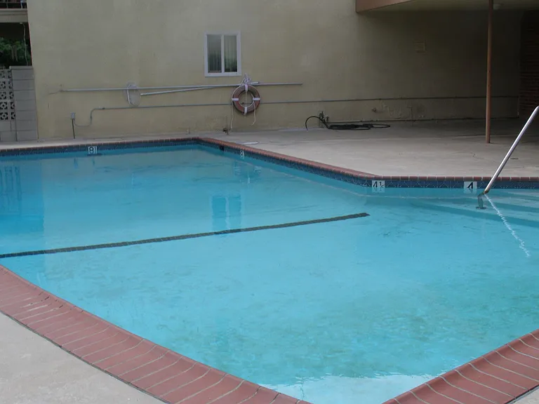 051 - Whittwood Park Apartments — Photo 9