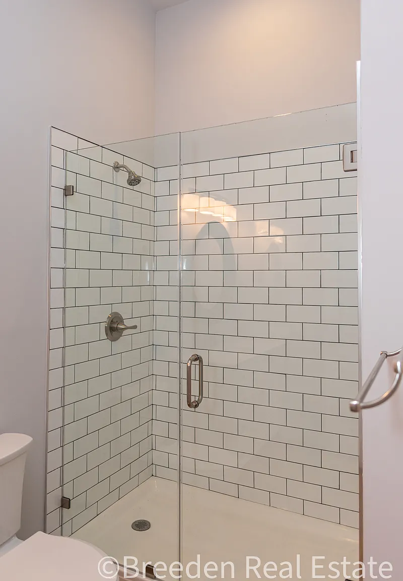 106-01: 100 West Union Street - 1 — Photo 2