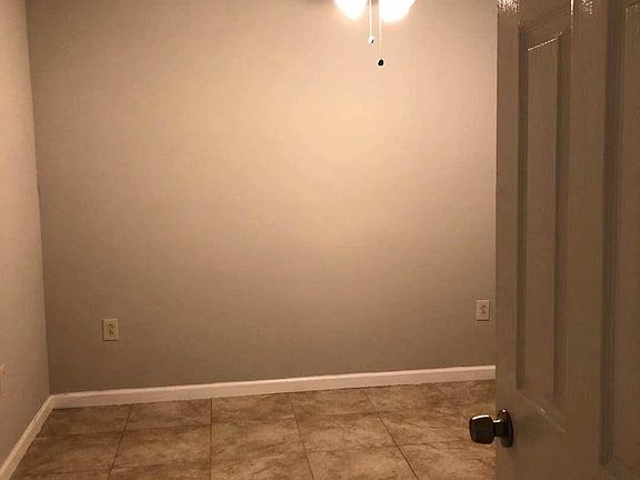3rd image of 420 Carrie Dr APT C