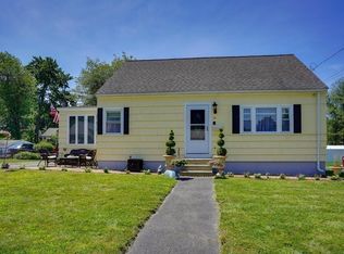 21 Brian Rd, Lowell, MA 01850