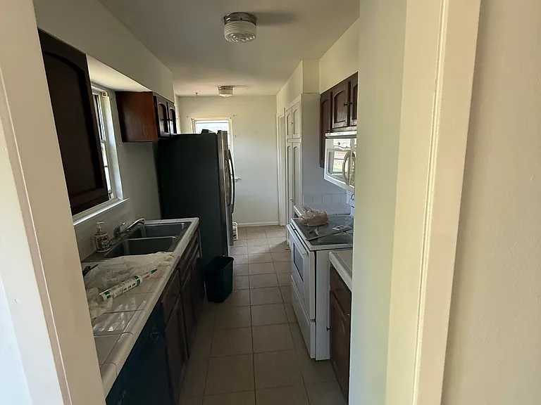 1027 N Lightner St — Photo 12