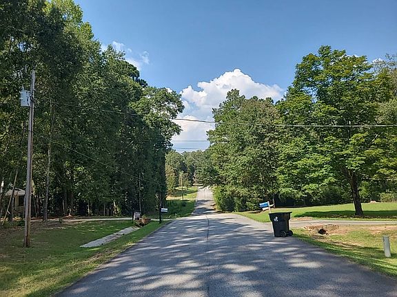 4th image of 175 Fox Hunt Ct
