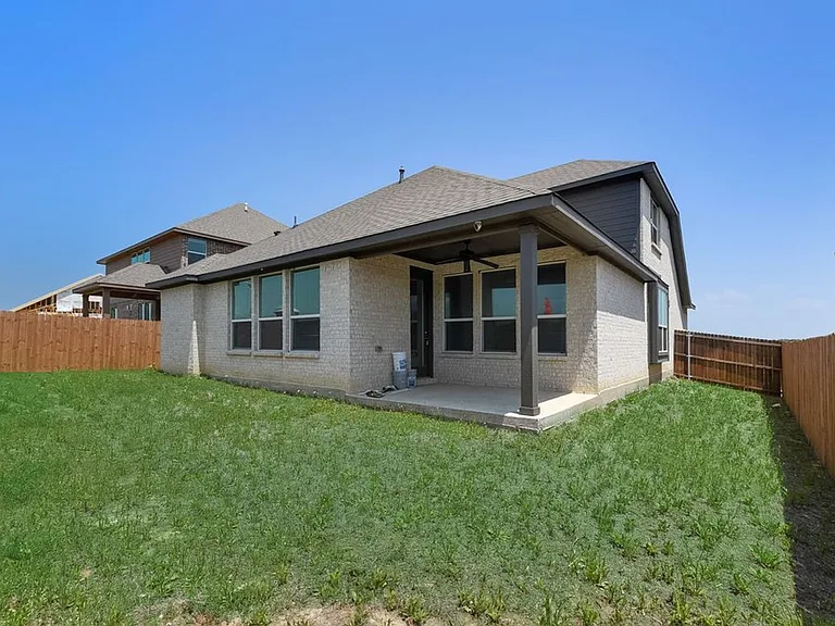 1819 Michael Dr — Photo 26