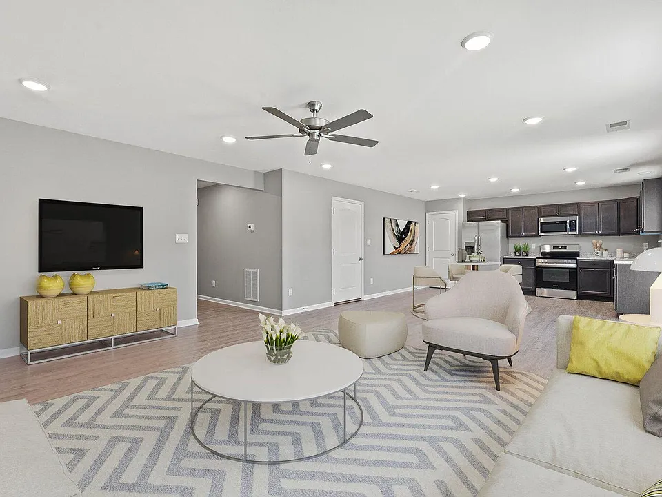 221 Candy Apple Ln