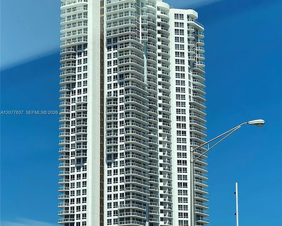 6365 Collins Ave #2005