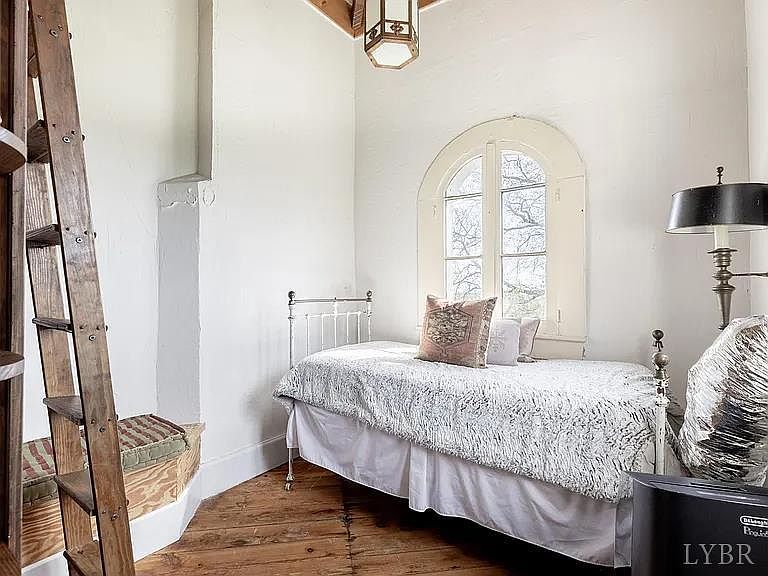 46th image of 2416 Lowesville Rd
