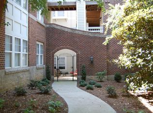 1930 E Woodlawn Rd, Charlotte, NC 28209