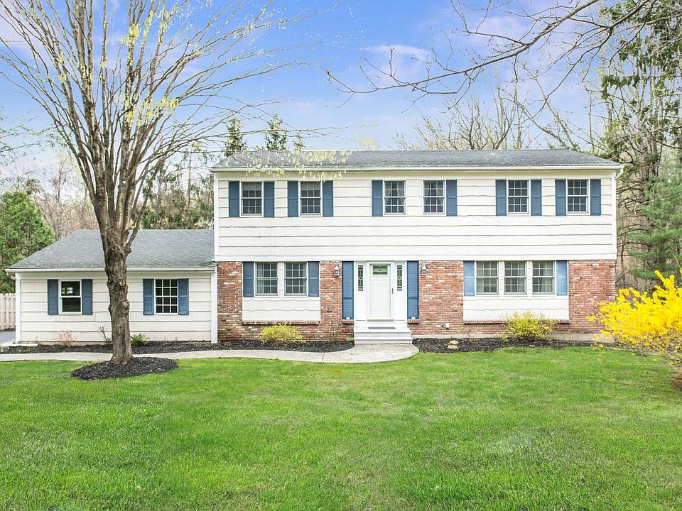 21 Bucyrus Ave, Carmel Hamlet, NY 10512 (02of 31).jpg