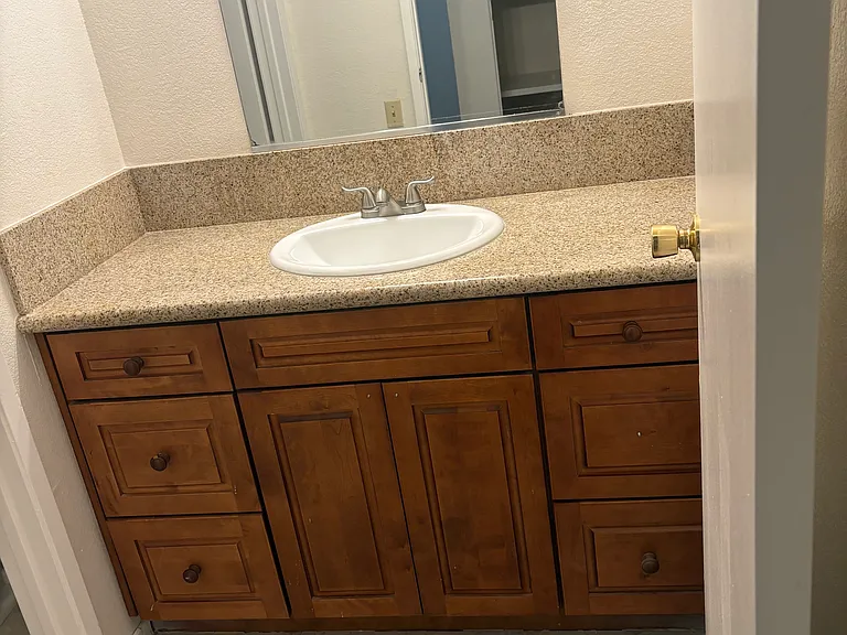 Lily Mar Ln — Photo 20