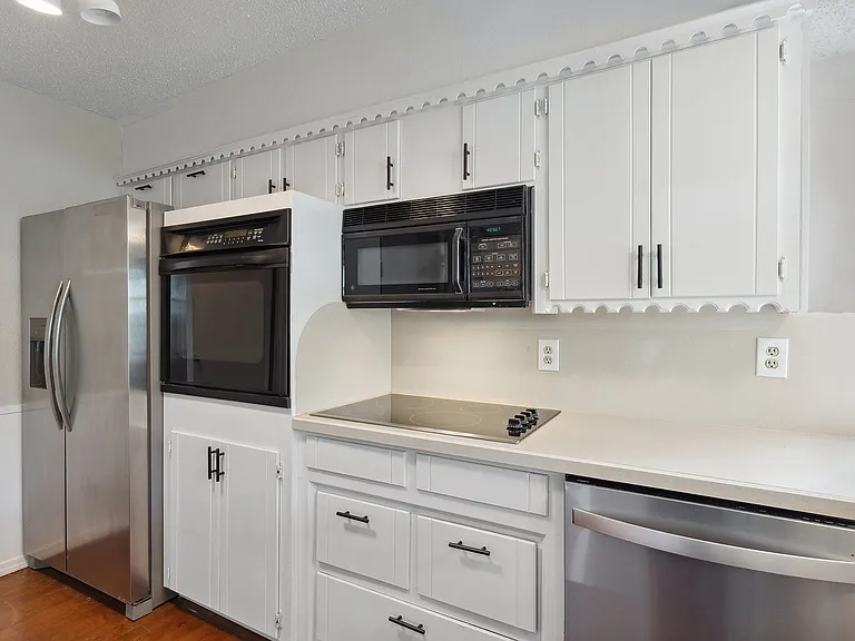 105 Wisteria Ct — Photo 11