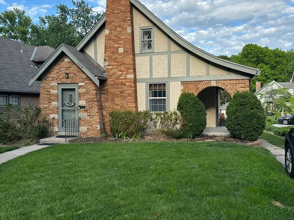 7319 Walnut St, Kansas City, MO 64114