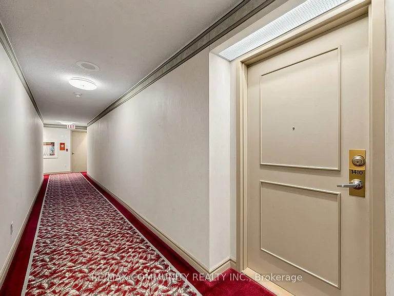 400 McLevin Ave #1410 — Photo 35