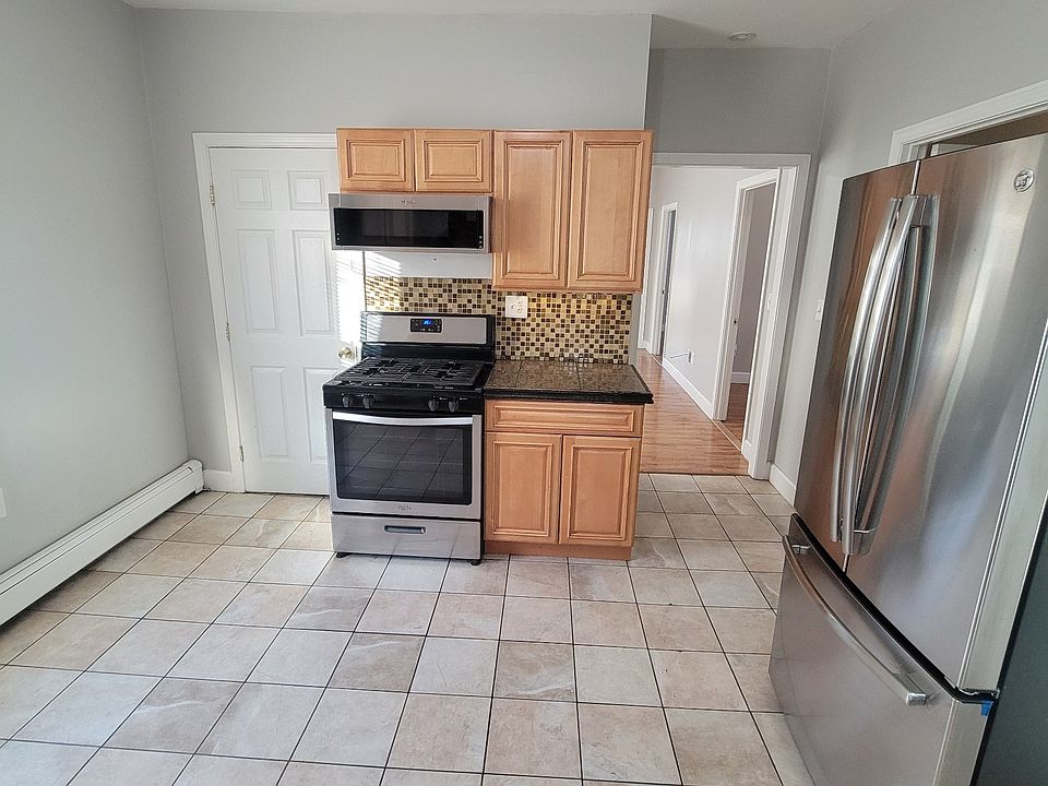 1st image of 126 Lynnfield St Unit 3