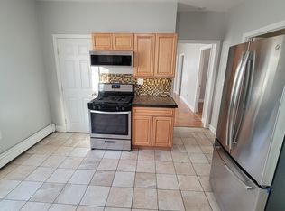 126 Lynnfield St UNIT 3, Peabody, MA 01960