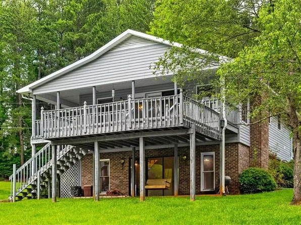 360 Fairway Shores Rd, Mount Gilead, NC 27306