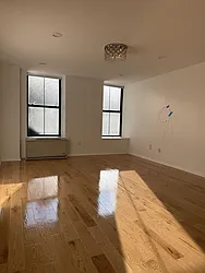 1 Greene Street, #105