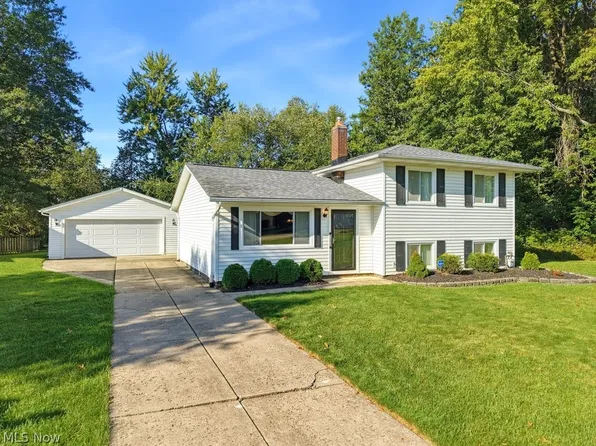 14924 Carol Dr, Maple Heights, OH 44137