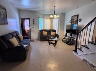 77 Newton St, Holyoke, MA 01040