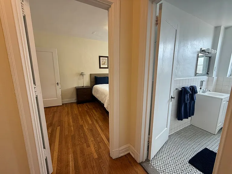 New King Edward Apartments — Photo 407