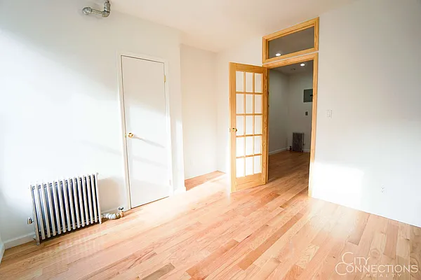 Rented by City Connections Realty | media 26