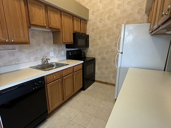 2nd image of 9722 Sawgrass Ct #1-56