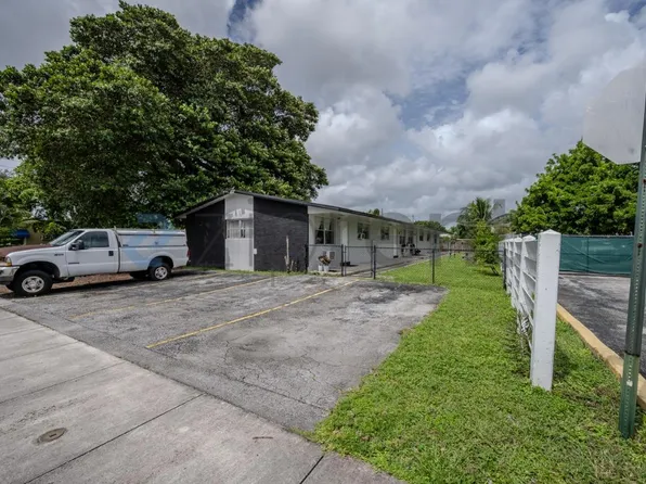 5725 Tyler St APT 4, Hollywood, FL 33021