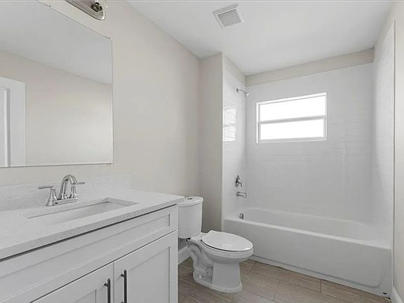 5th image of 439 Chestnut Ct