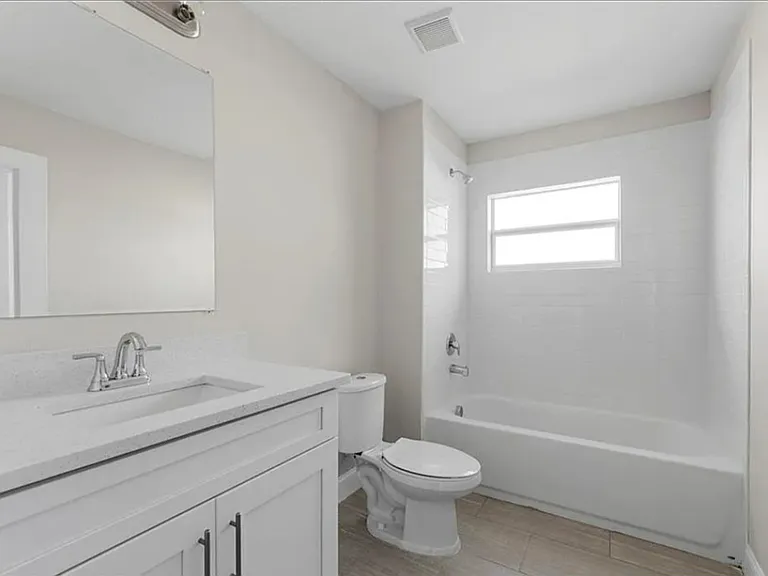439 Chestnut Ct — Photo 5