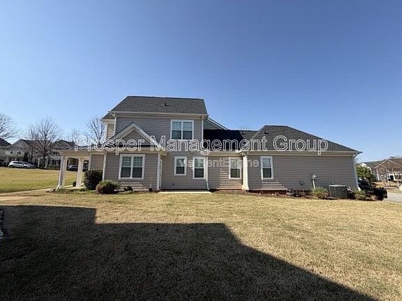 3rd image of 11 Shadwell St