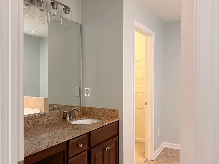 380 Battery Cir — Photo 14