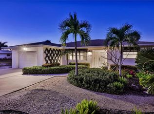 2737 Shoreview DR, NAPLES, FL 34112