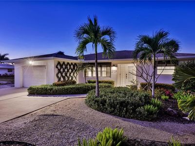 2737 Shoreview DR, Naples, FL, 34112