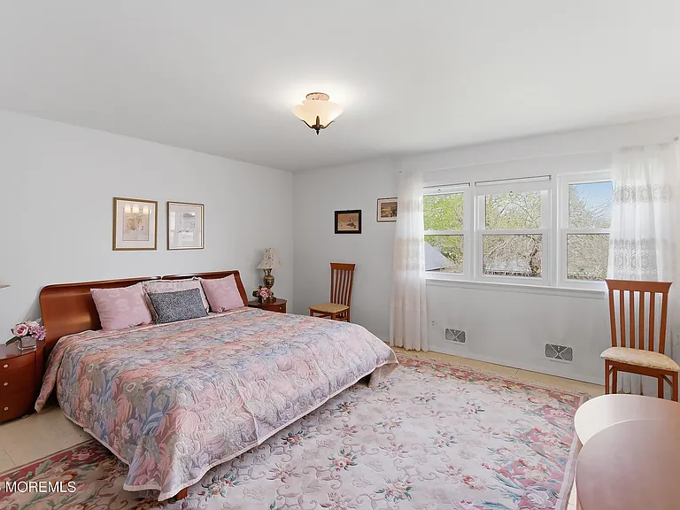 33 Beryl St — Photo 27