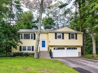 5 Laurel Dr, Medfield, MA 02052
