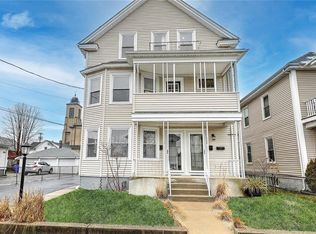 108 Suffolk Ave FLOOR 3, Pawtucket, RI 02861