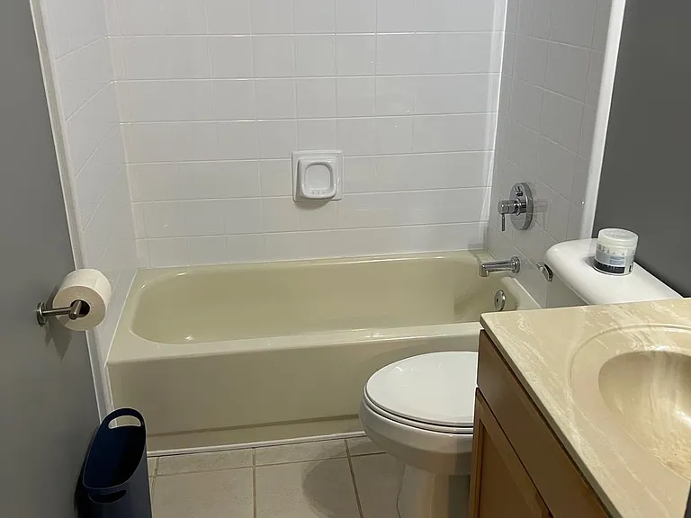 11211 Surry Woods Ct — Photo 9