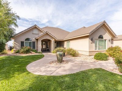 2071 N Cascade Canyon Dr, St George, UT, 84770