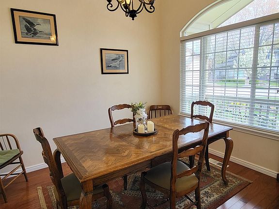 4th image of 1850 E Summercove Dr