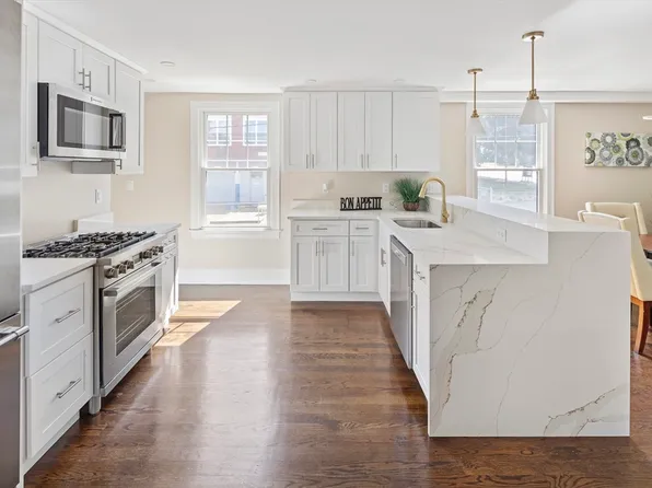 172-174 Blue Hill Ave, Milton, MA 02186