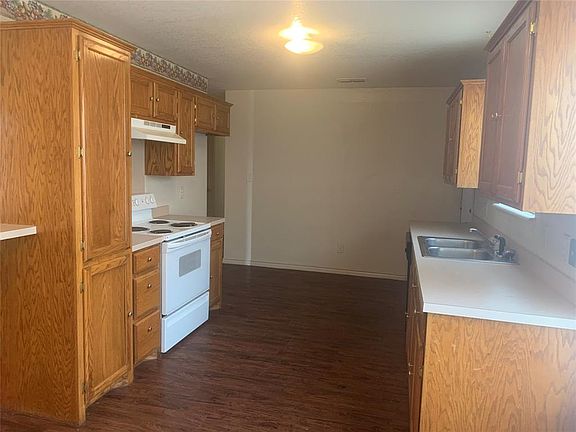 3rd image of 4506 Cole Dr