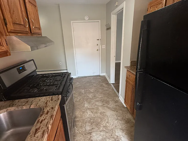 338 Orange St #3O2 — Photo 4