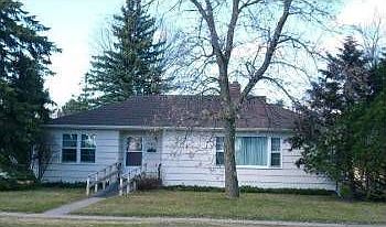 2nd image of 340 Willow St E