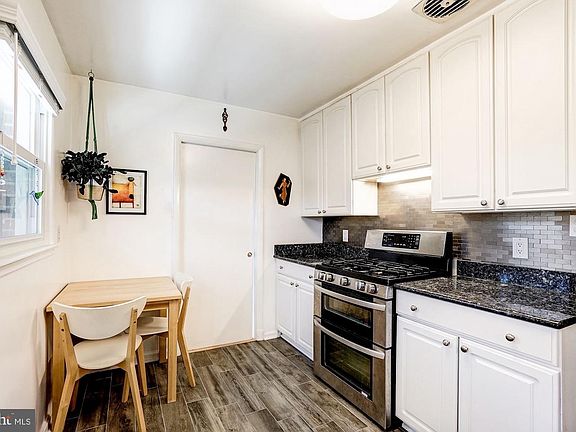 5th image of 6029 Nagy Pl