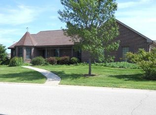 1957 Centennial Ln, Racine, WI 53406