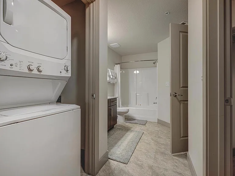 Bathroom, Washer Dryer