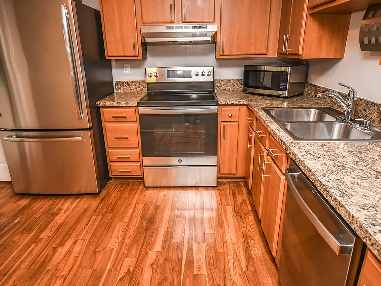 10231 Millstream Dr — Photo 8