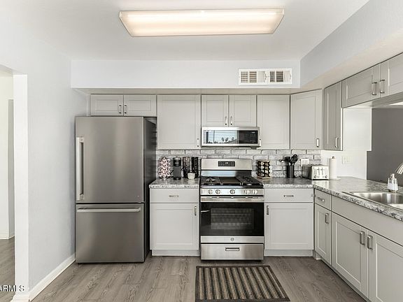 4th image of 17607 N 15TH Avenue