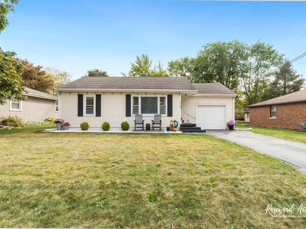 1232 Riverlane Dr, Bradley, IL 60915