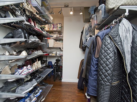 4th image of 150 E 56th St APT 6G