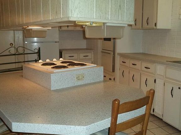 2nd image of 289 W La Vista Dr